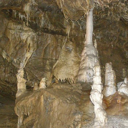 Rodinne Ubytovani Na Habesi Crhov Ngoại thất bức ảnh
